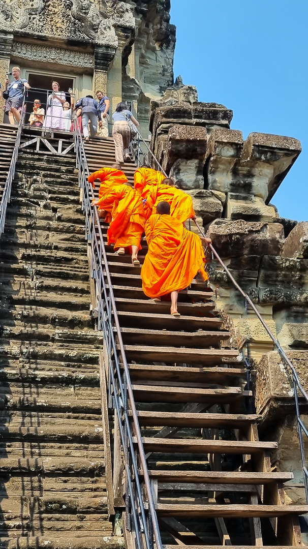 Mönche in Ankor Wat