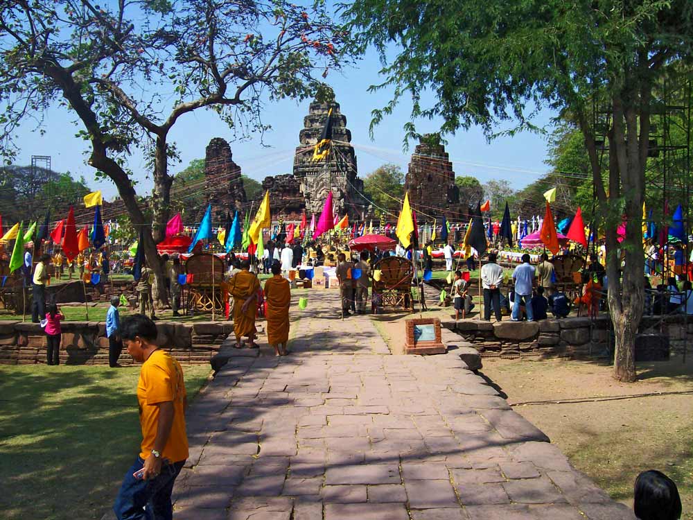 Mönchs Feierlichkeit in Phimai