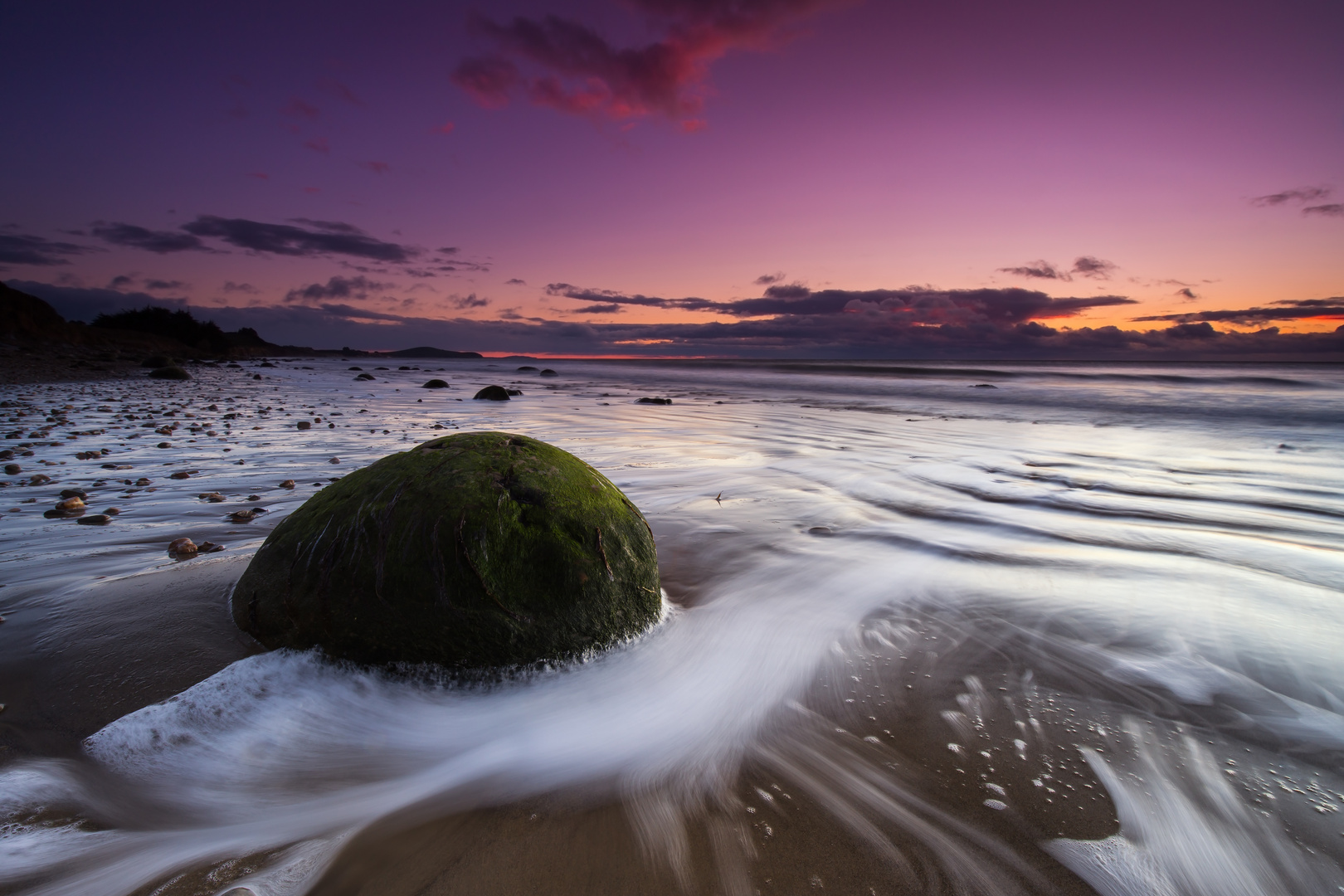 Moeraki Boulder