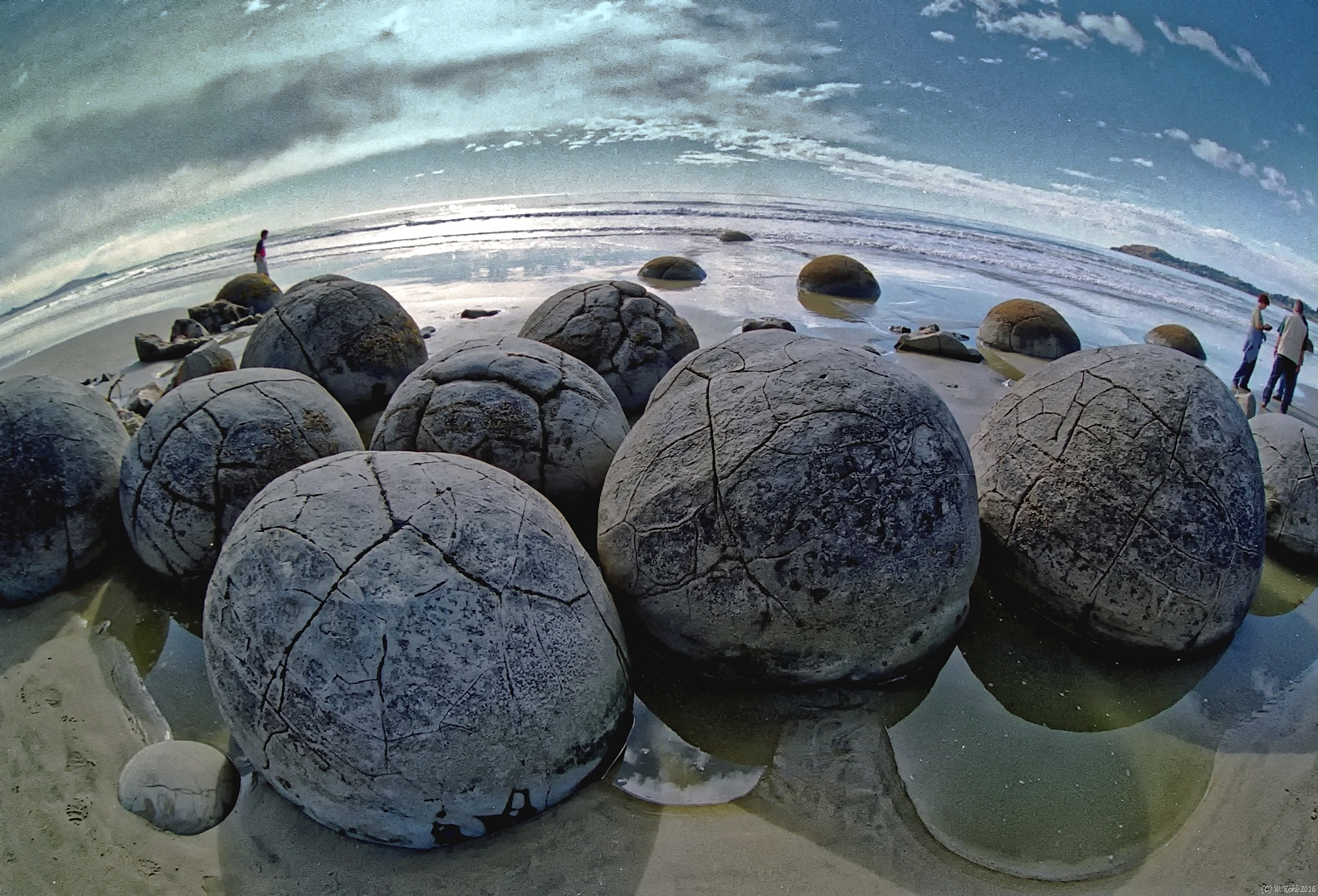 ... Moeraki Boulders ...