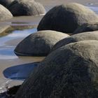 moeraki boulders