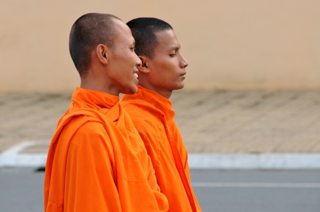 Moines de Phnom Penh