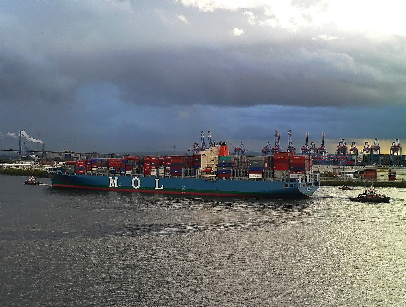 MOL Marvel meets Hamburg