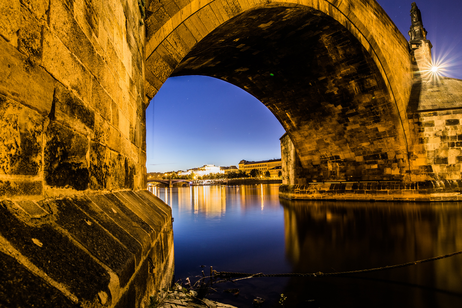 [ - Moldau Karlsbrücke - ]