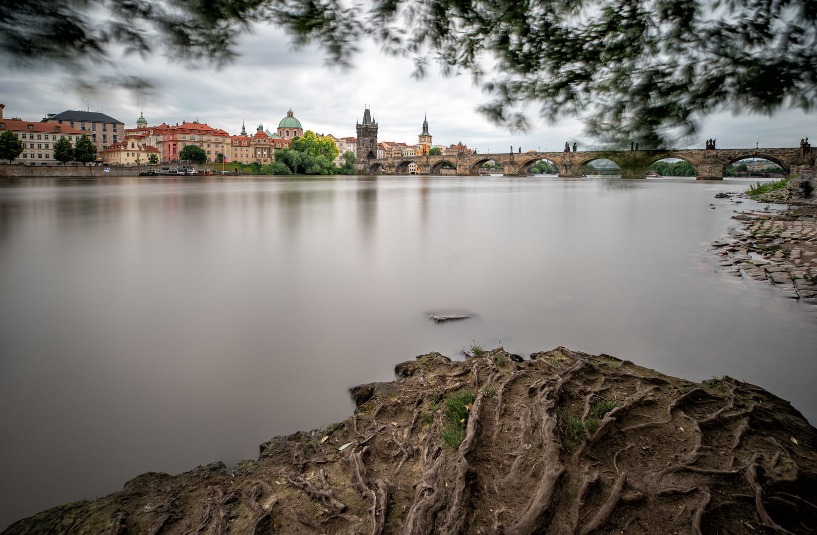 - Moldau küsst Prag -