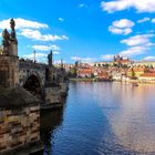 Moldau mt Karlsbrücke in Prag