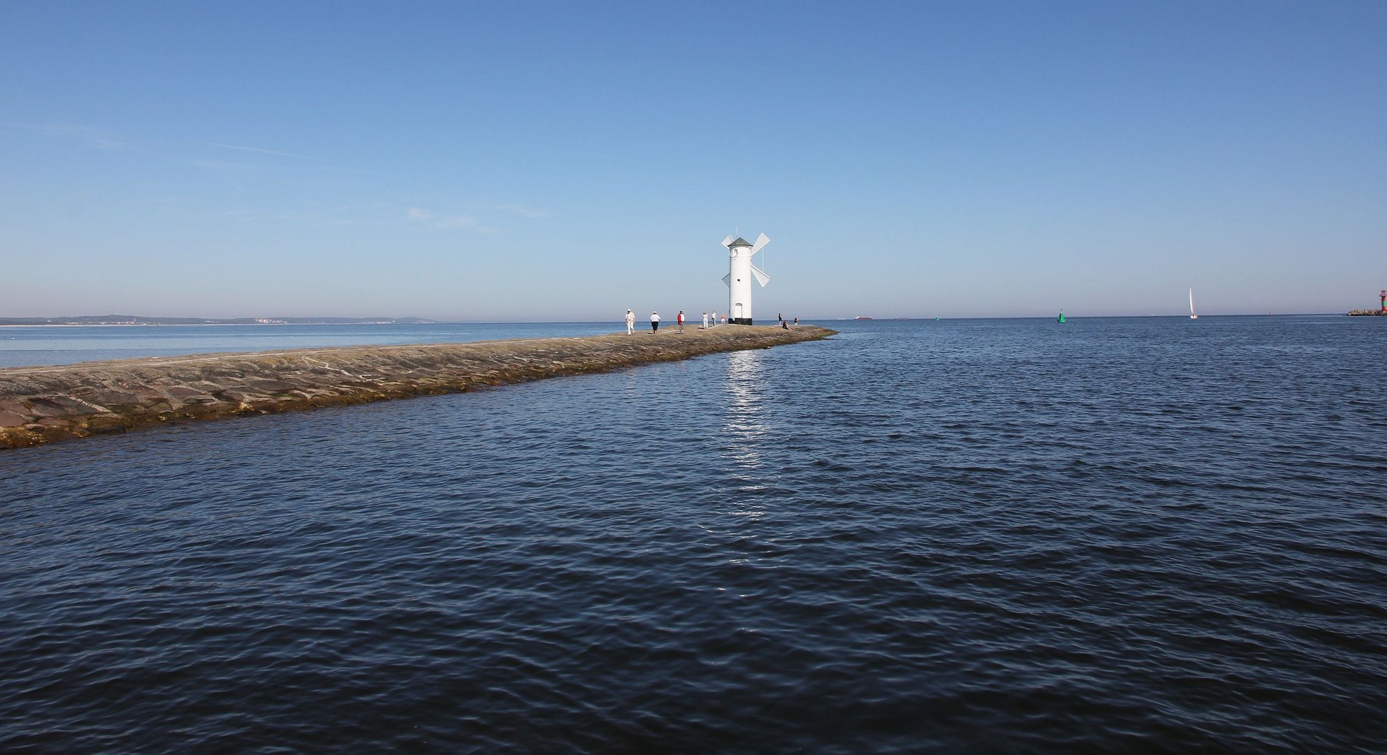 Mole am Hafen von Swinemünde (Swinoujscie)