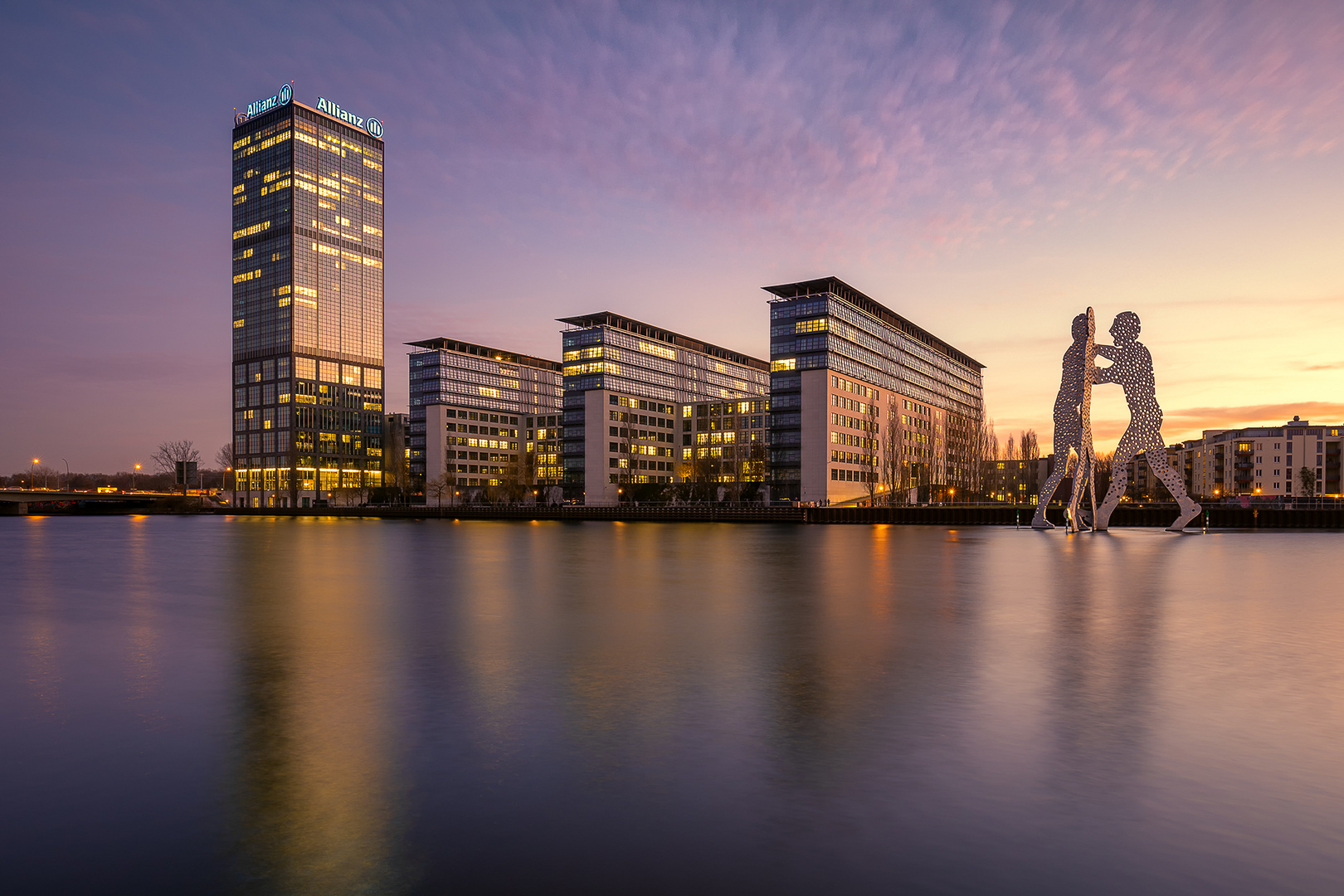 Molecule Man am Abend