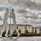 "Molecule Man" in Berlin 30 Meter hoch, 45 Tonnen schwer. 