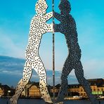 MOLECULE MEN