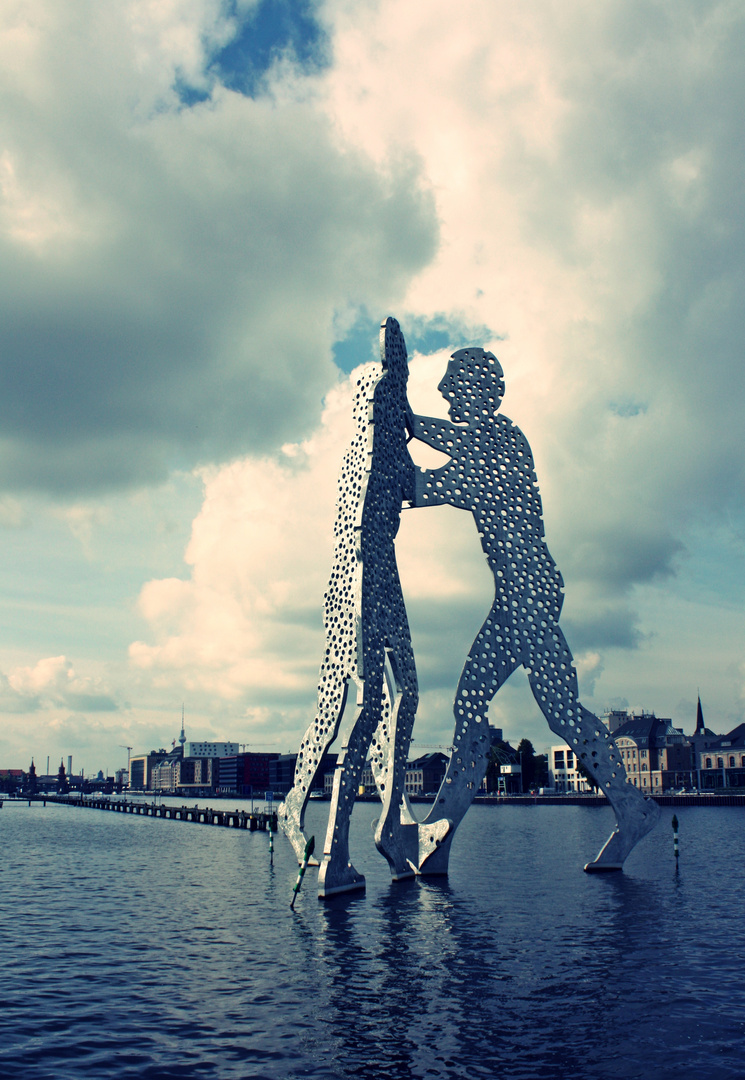 Molecule Men 