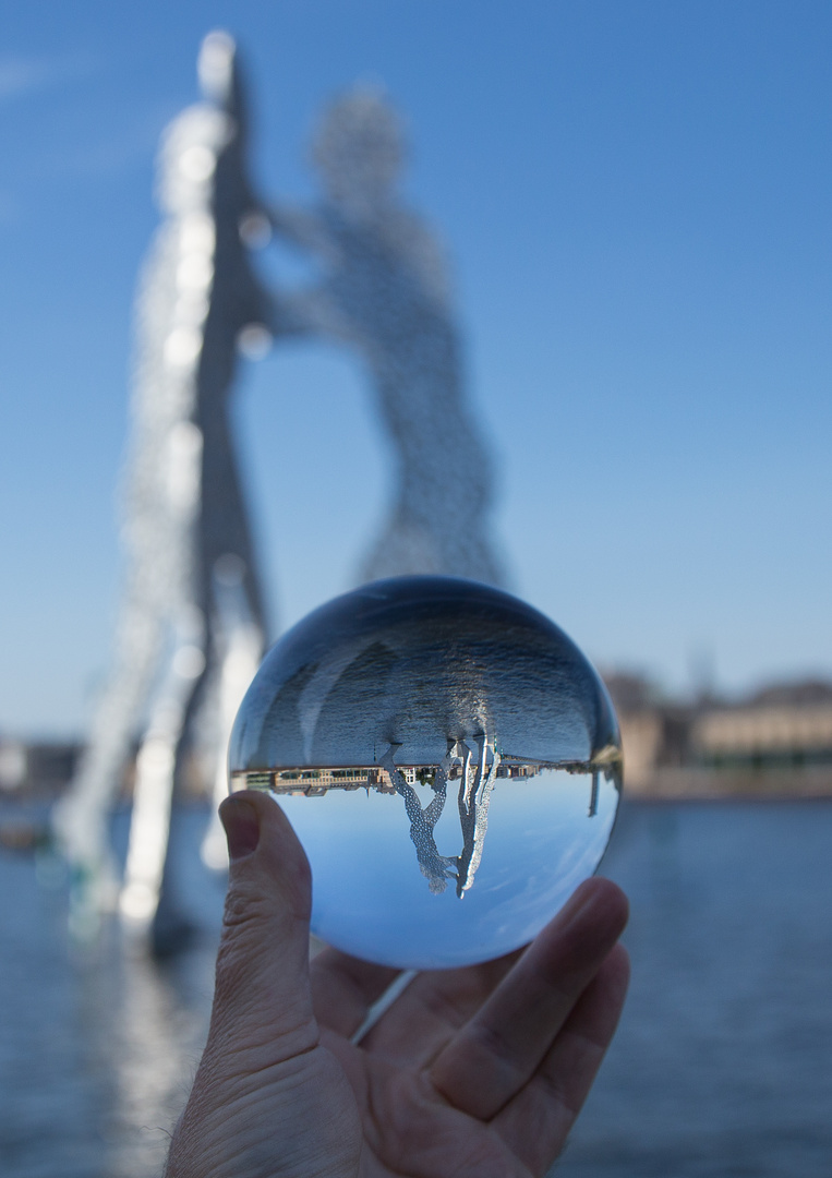 Molecule Men im Glas