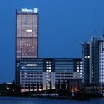 MOLECULE MEN VOR DEN TREPTOWERS