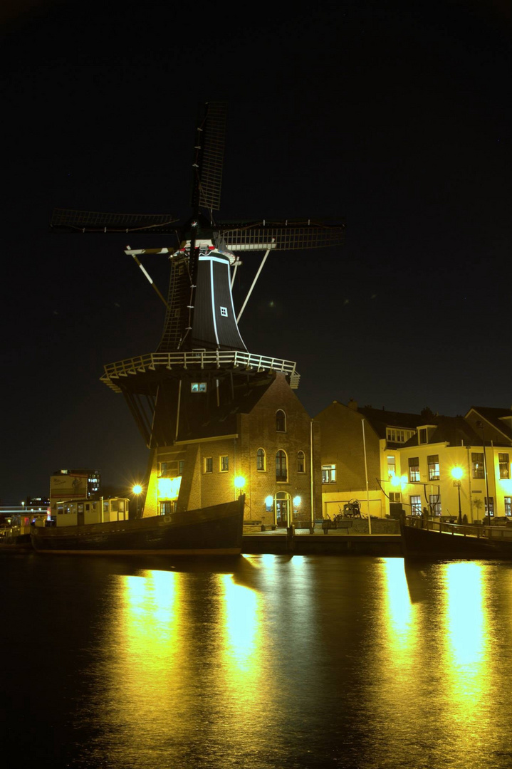 Molen De Adriaan