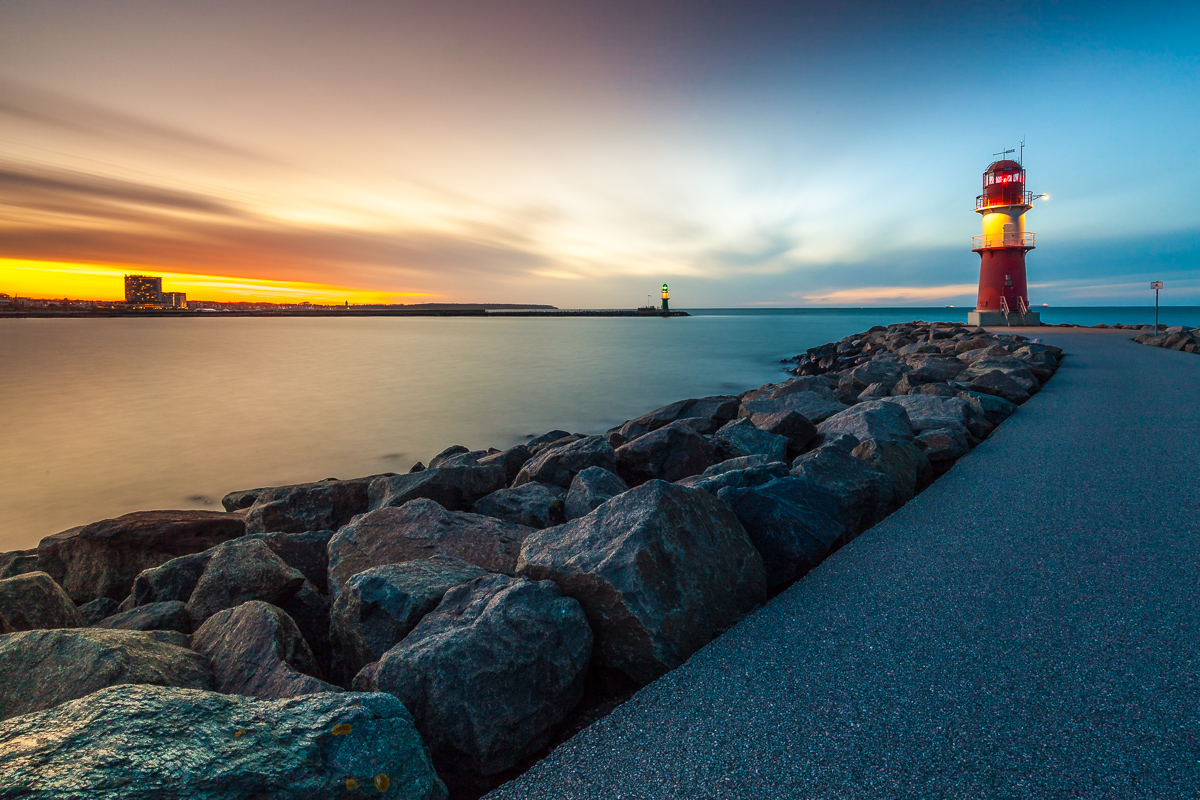 Molenleuchtfeuer von Warnemünde und Hohe Düne