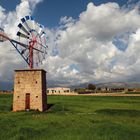      Molino de viento - Mallorca típica