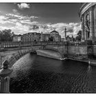 Mombijoubrücke am Bode-Museum