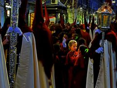 Momento di pausa durante la processione notturna,Granada