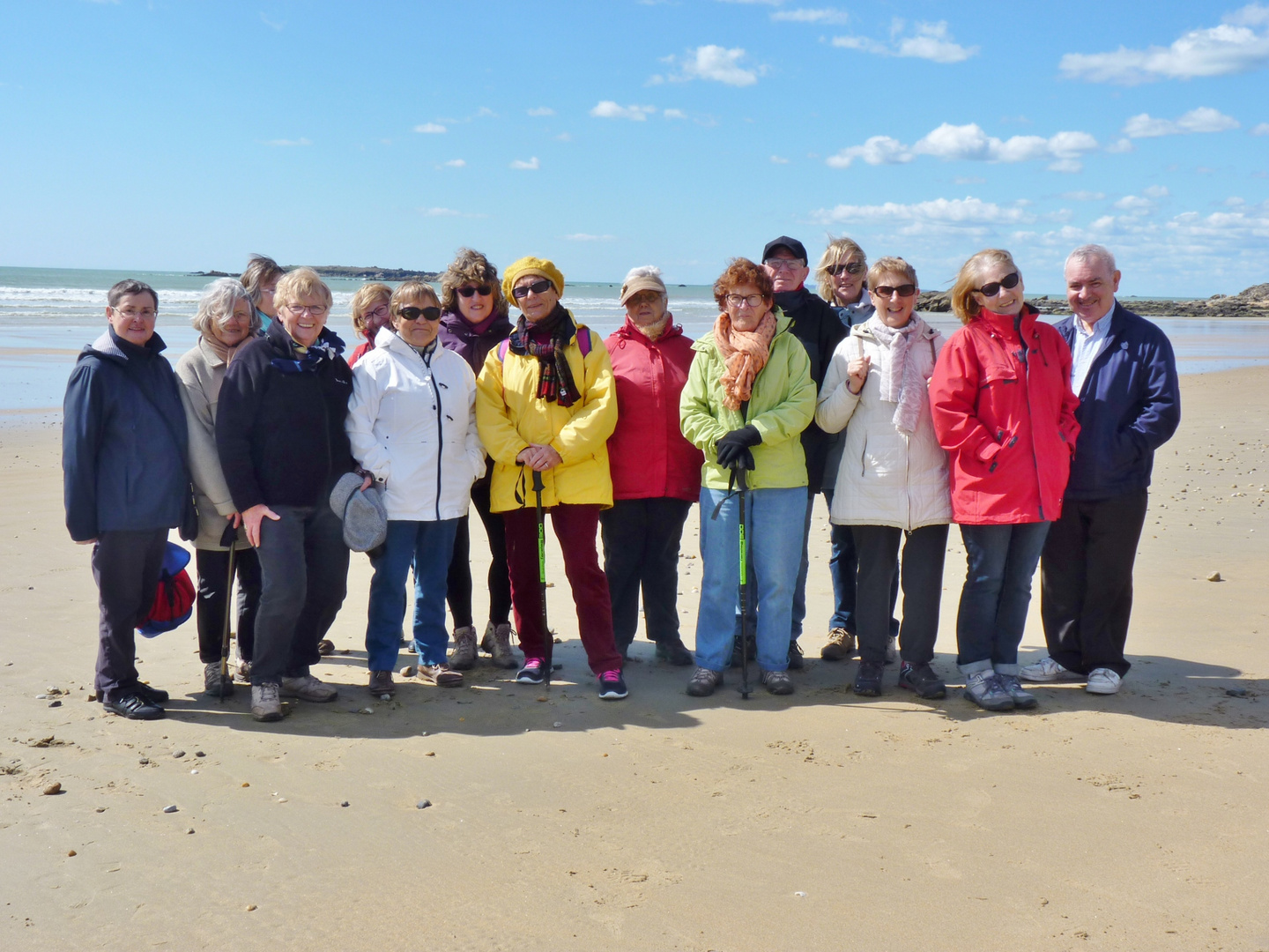 Mon groupe de randonneurs sur une des plage d'Erdeven (Morbihan))