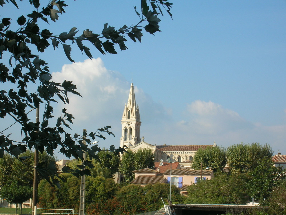 mon village St cannat dans le sud de la france