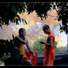 Monaci Laos