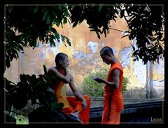 Monaci Laos