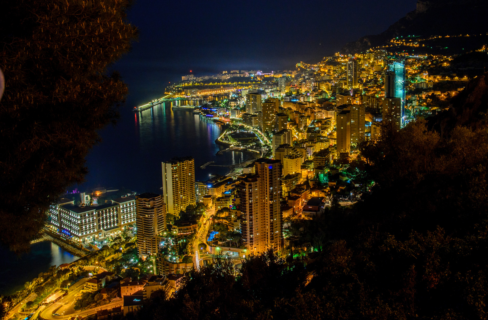 Monaco bei Nacht