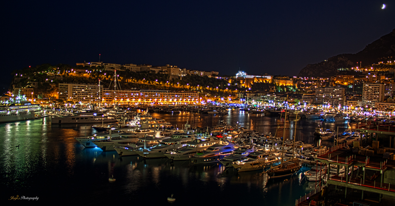 Monaco bei Nacht