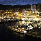 Monaco bei Nacht im Hafen