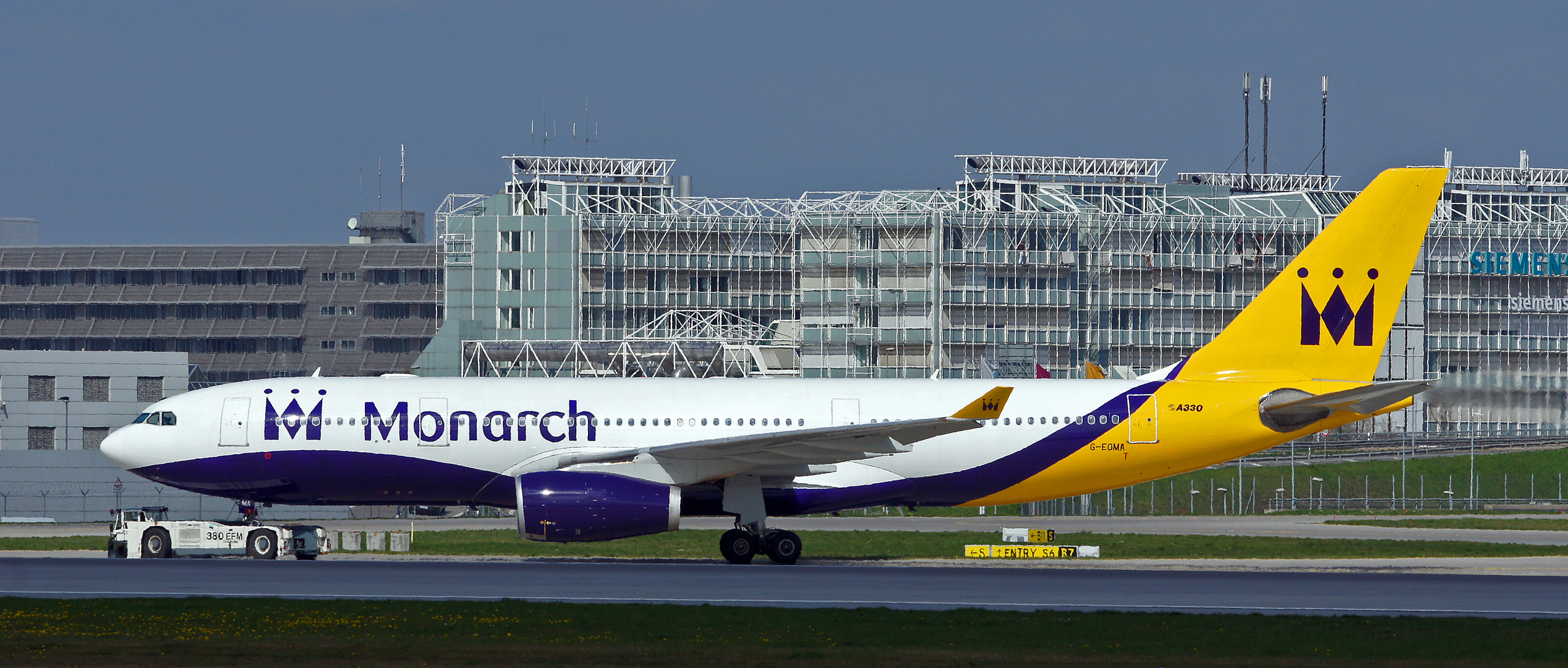 MONARCH AIRLINES