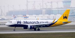 MONARCH-AIRLINES A320-414