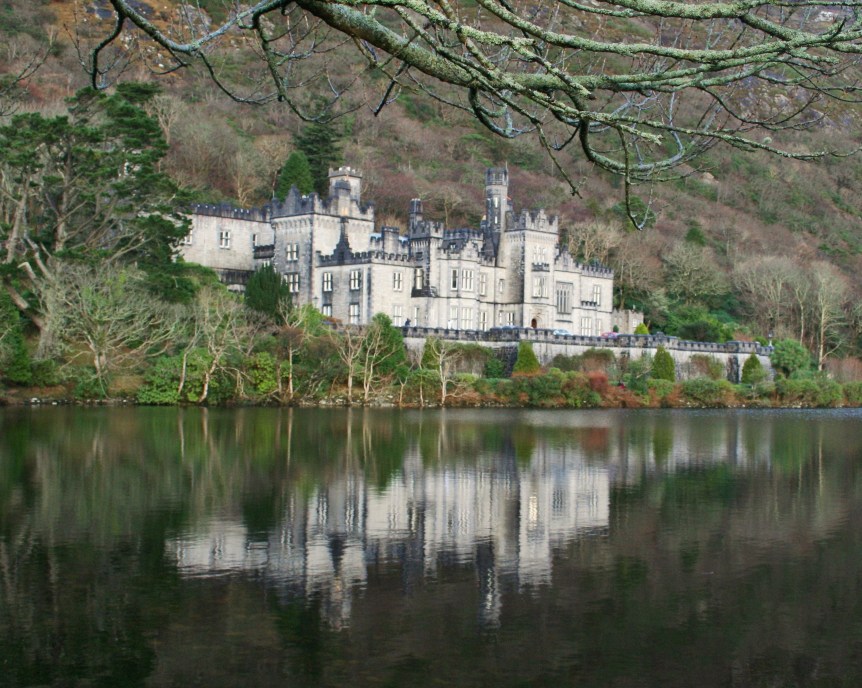 Monastère sur l'eau