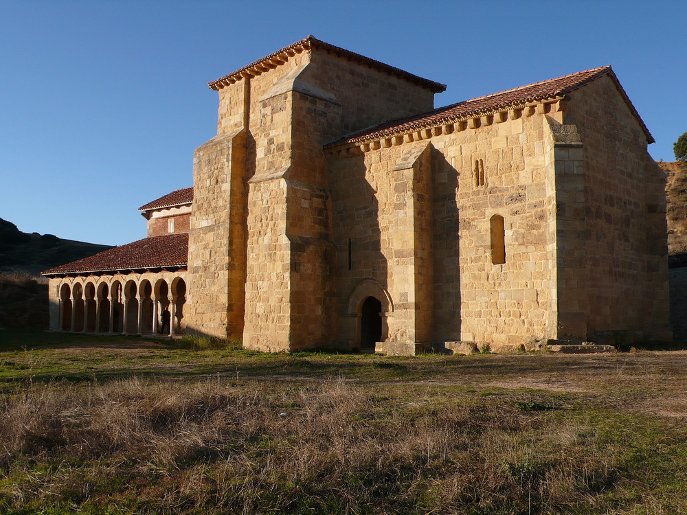 Monasterio de San Miguel de Escalada, iglesia.