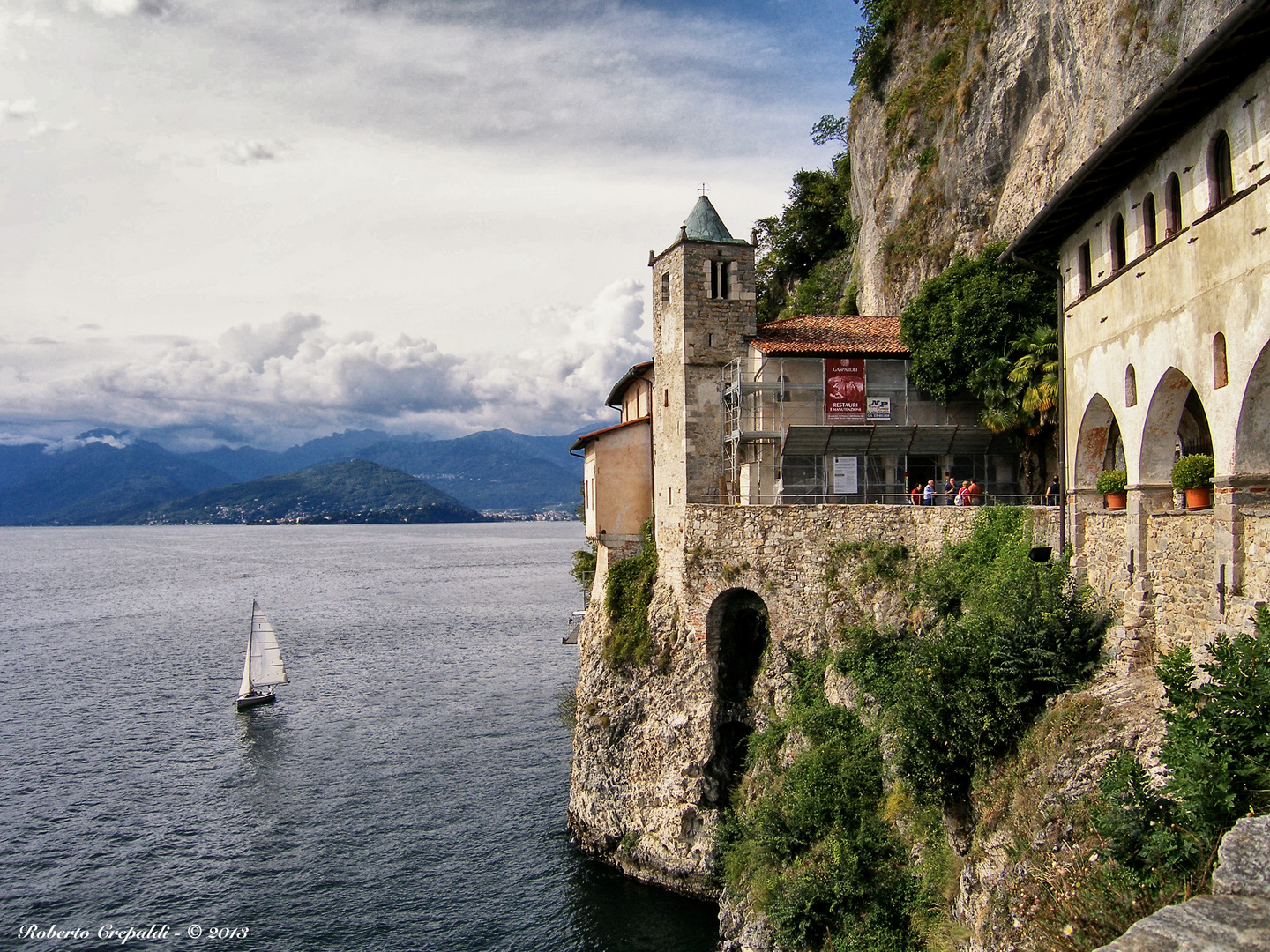 Monastero S. Caterina del Sasso, lago Maggiore, versione a colori