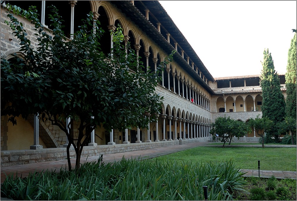 . Monastir de Santa Maria de Pedralbes .