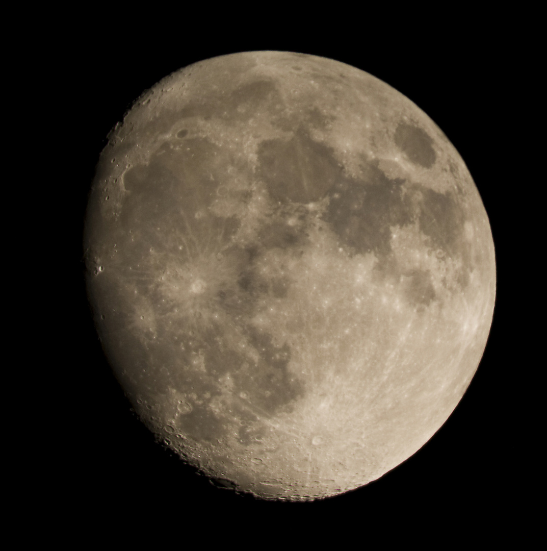 Mond am 01.06.2012