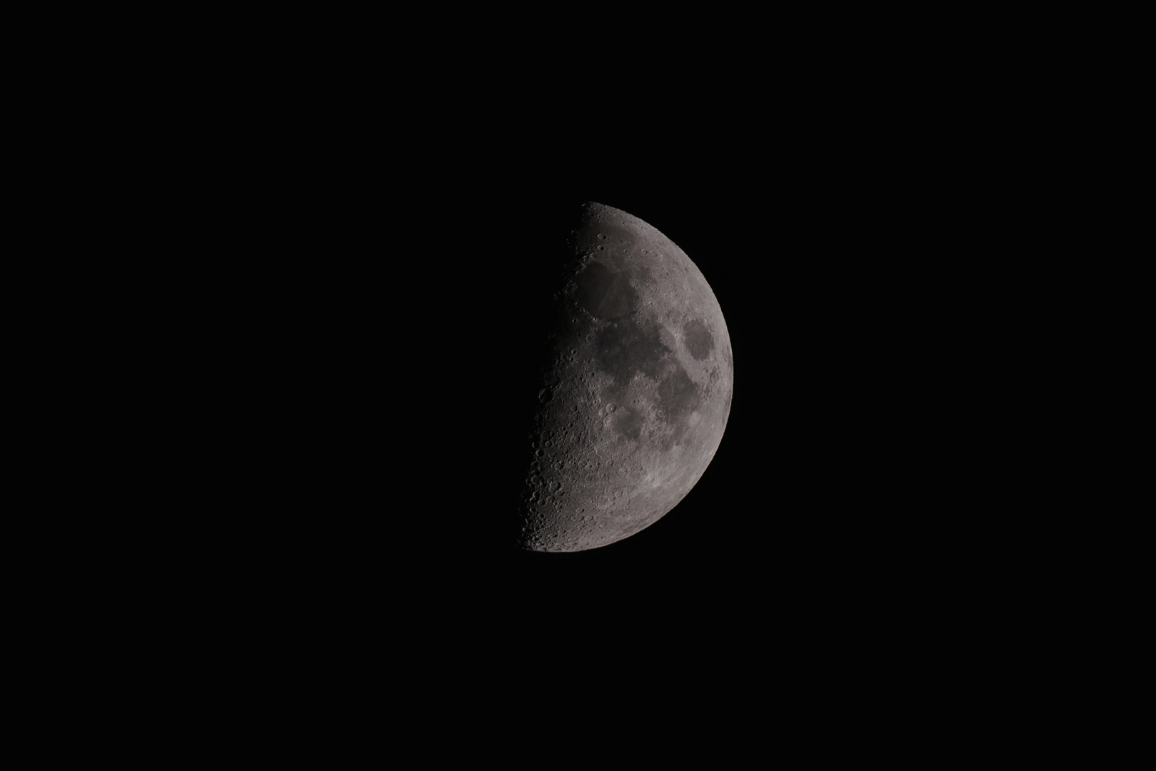 Mond am 17.02.2024 gegen 01.00 Uhr