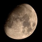 Mond am 24.04.2010 bei leichtem Dunst