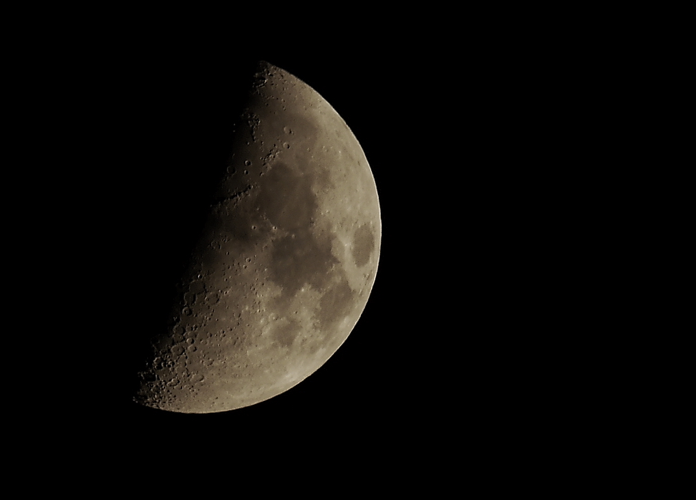 Mond am 28.05.2012