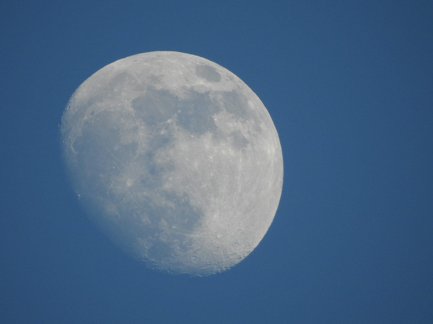 Mond am Nachmittag