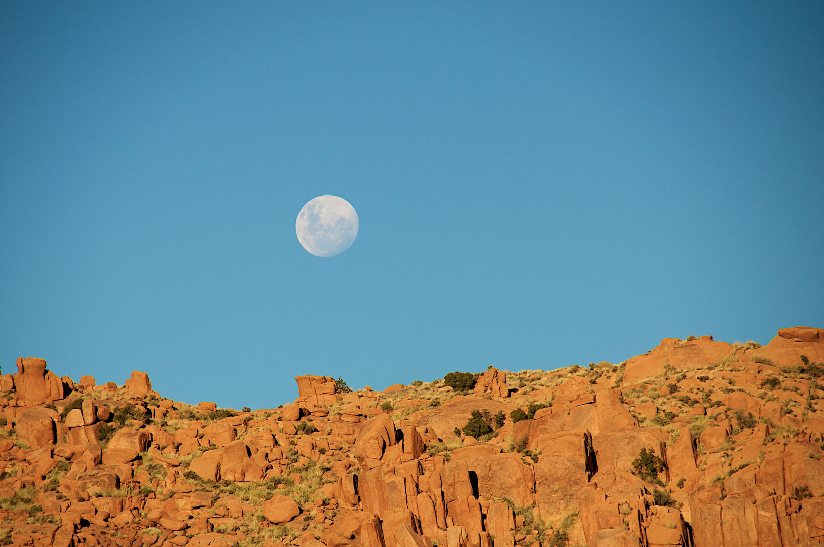 Mond am Namib Rand