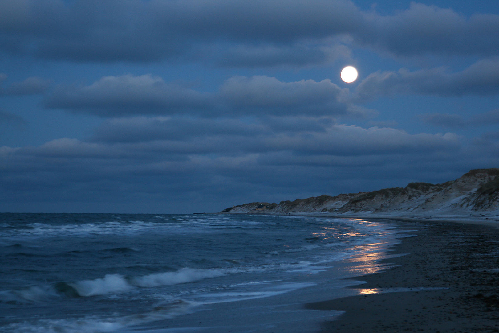 Mond am Strand von Gl. Skagen