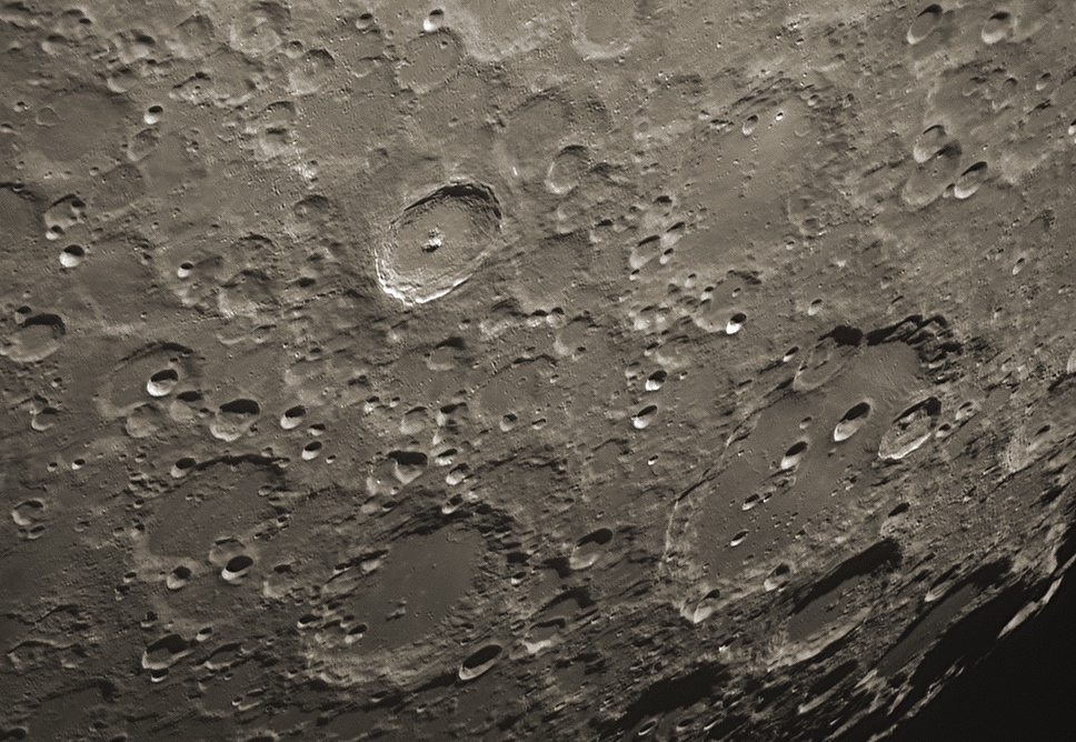 Mond am Taghimmel / Clavius-Region