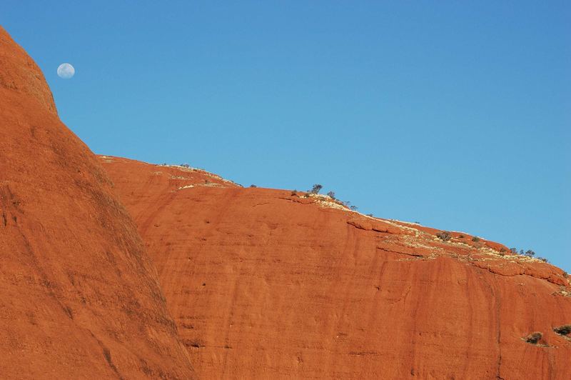 Mond am Uluru