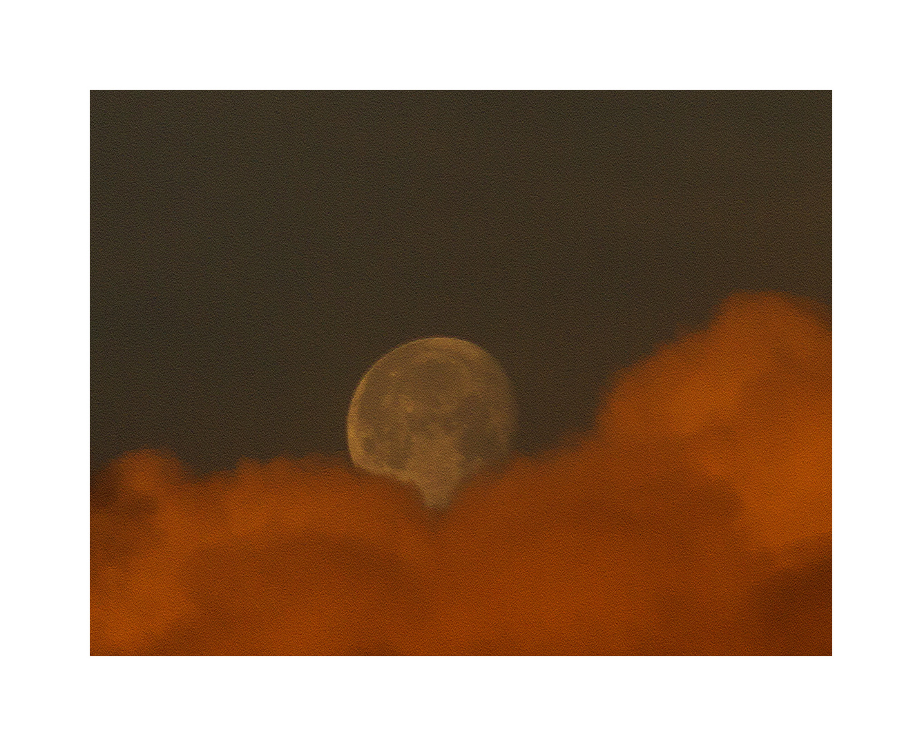 Mond auf Wolken