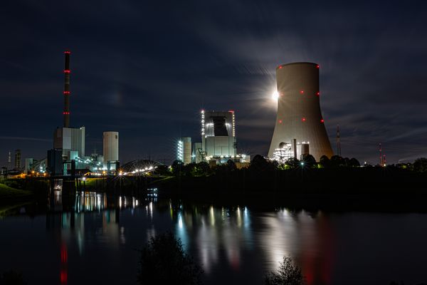mond aufgang am rhein
