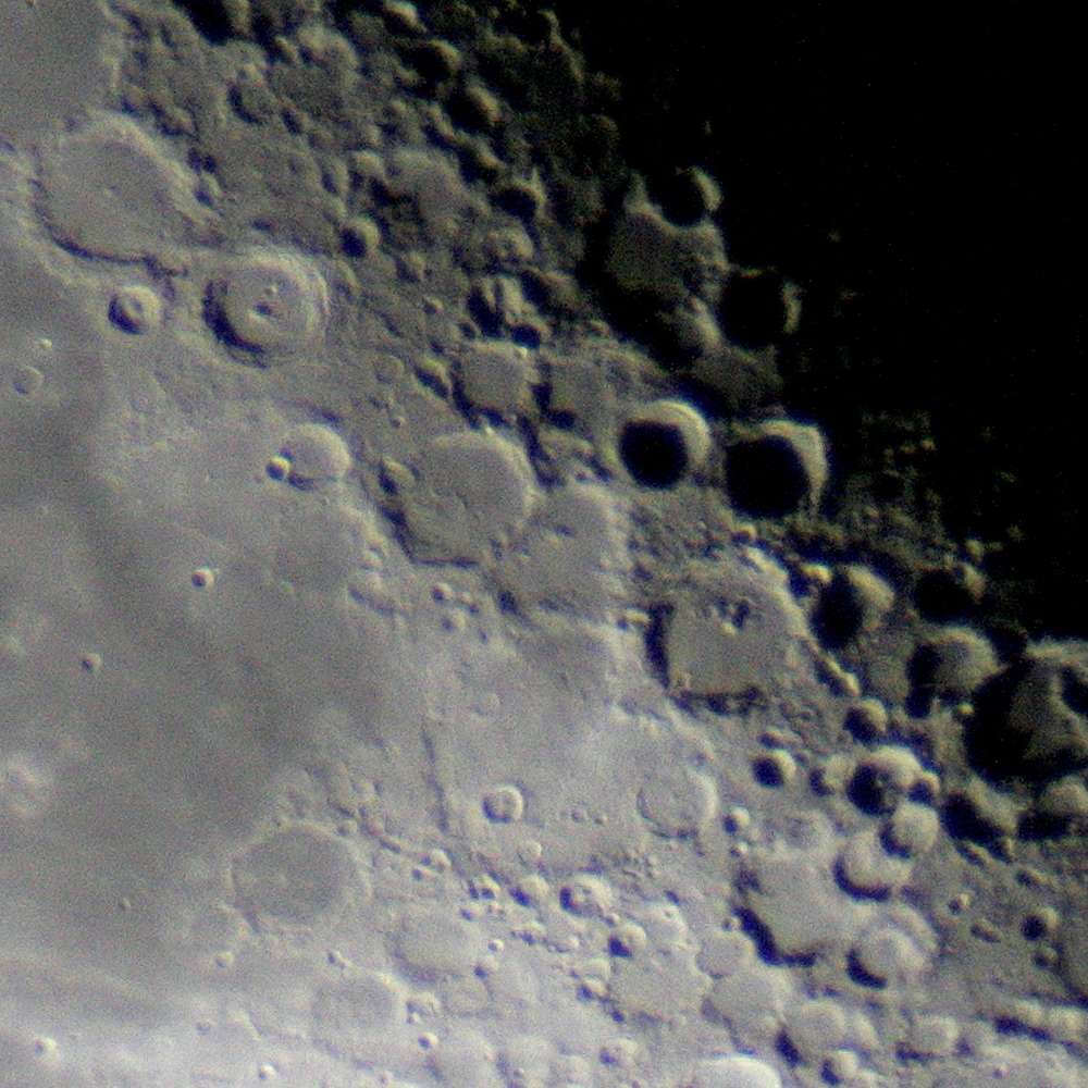 Mond bei 3000 mm Brennweite (Einzelbild)