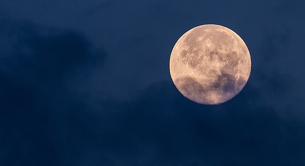 Mond, bei Ritzmannsdorf am Morgen kurz vor 6