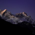 Mond beleuchtet Berge