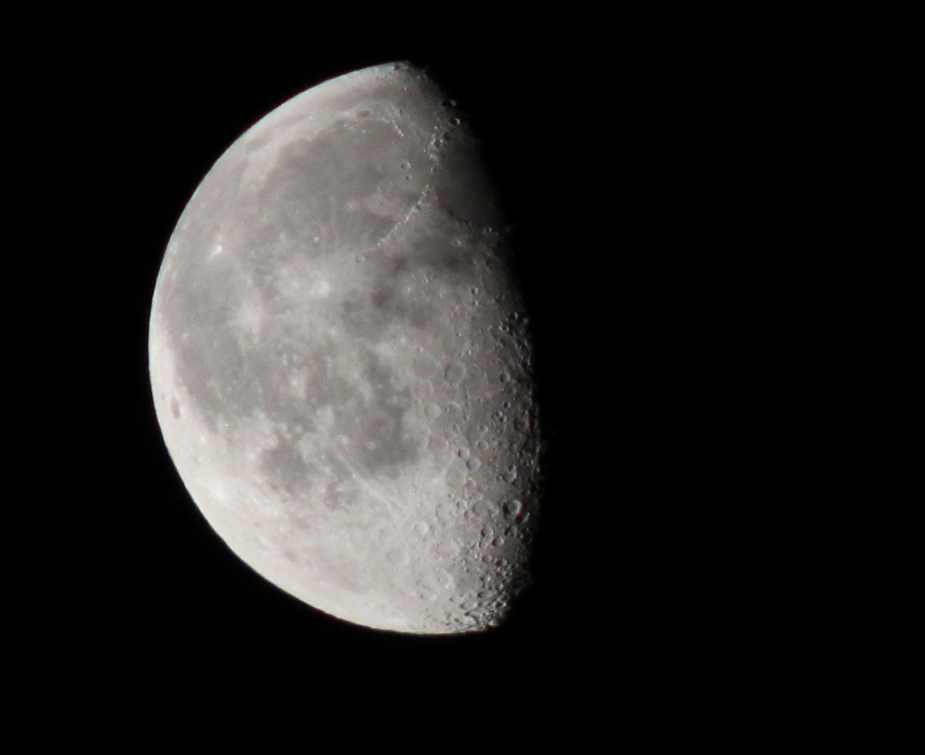 Mond Freihand Ausschnitt